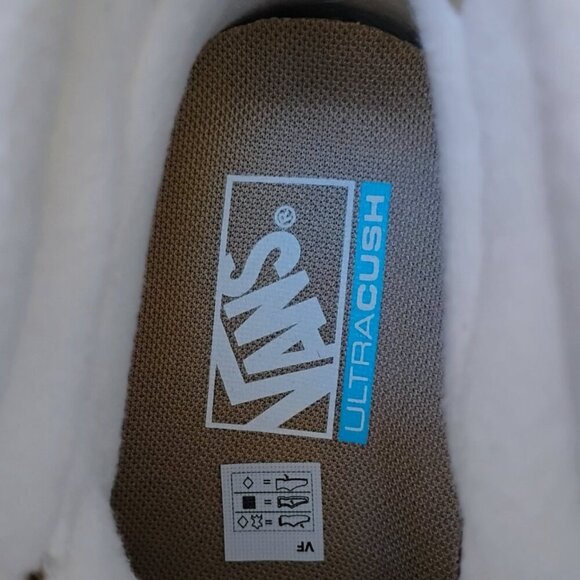 Vans Women Sk8-Hi MTE-2 Waterproof Suede in Warmth & Cheer Cornstalk/Marshmallow - Picture 7 of 15